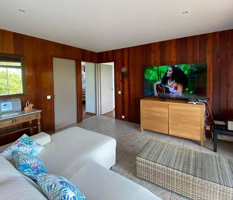 Tahitian Villa Avec Acces Mer Prive A 300 M Punaauia  Punaauia (Tahiti)